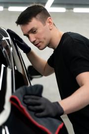 Cómo cuidar correctamente el exterior  del coche paso a paso