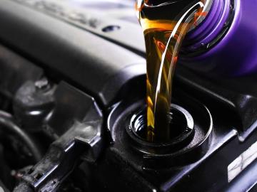 Lubricantes para coches y motos: ¿para qué sirven?
